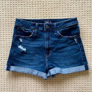 Abercrombie & Fitch Simone High Rise Short, size 26/2